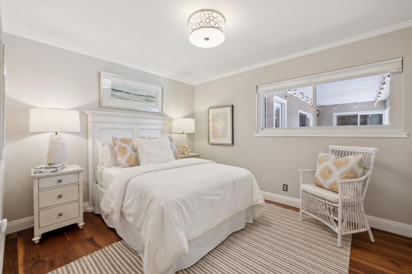 Detail Gallery Image 26 of 42 For 1 Hampton Ct, Los Altos,  CA 94022 - 4 Beds | 2/1 Baths