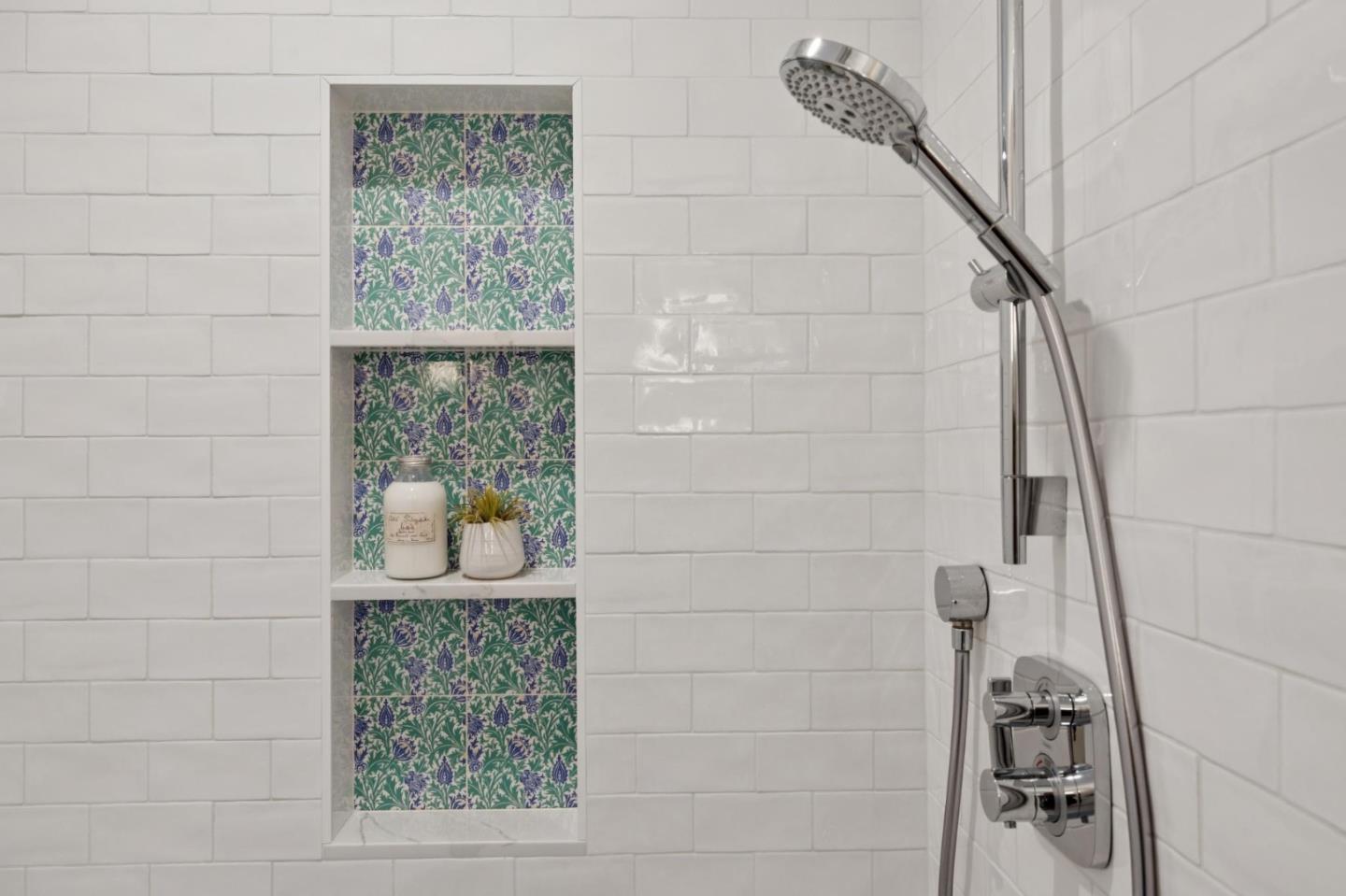Detail Gallery Image 30 of 42 For 1 Hampton Ct, Los Altos,  CA 94022 - 4 Beds | 2/1 Baths
