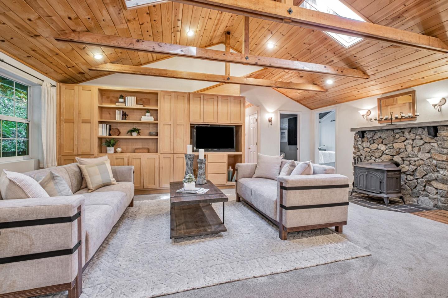 Detail Gallery Image 2 of 56 For 370 Fall Creek Dr, Felton,  CA 95018 - 3 Beds | 2 Baths