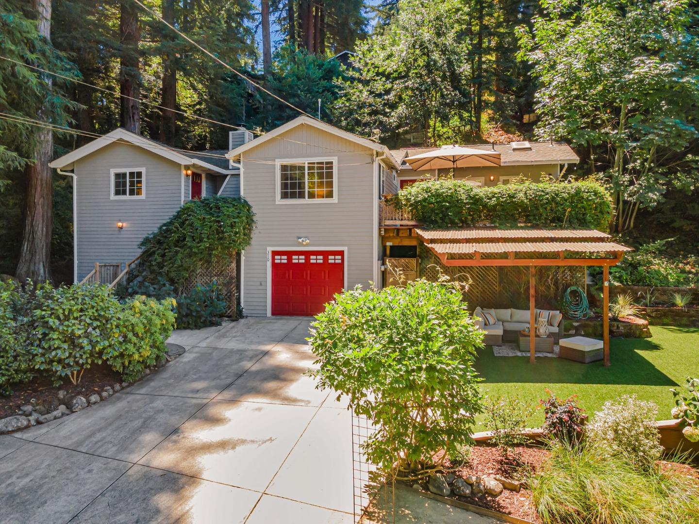 Detail Gallery Image 3 of 56 For 370 Fall Creek Dr, Felton,  CA 95018 - 3 Beds | 2 Baths