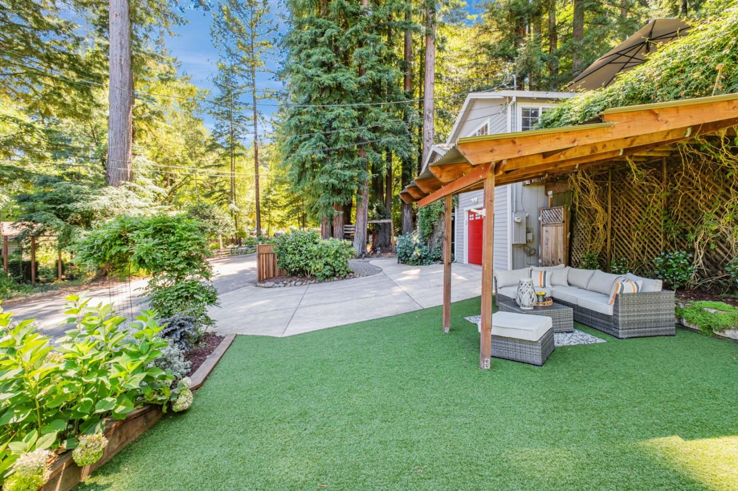Detail Gallery Image 35 of 56 For 370 Fall Creek Dr, Felton,  CA 95018 - 3 Beds | 2 Baths