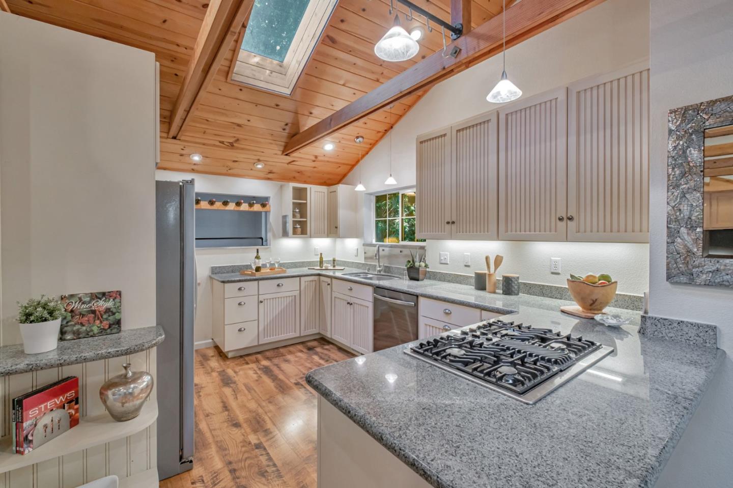 Detail Gallery Image 8 of 56 For 370 Fall Creek Dr, Felton,  CA 95018 - 3 Beds | 2 Baths