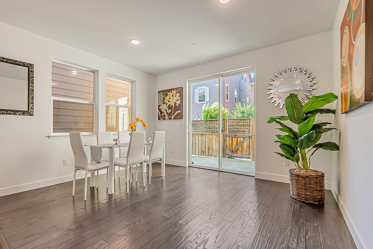 Detail Gallery Image 16 of 51 For 1861 Shasta Ln, Hercules,  CA 94547 - 4 Beds | 2/1 Baths