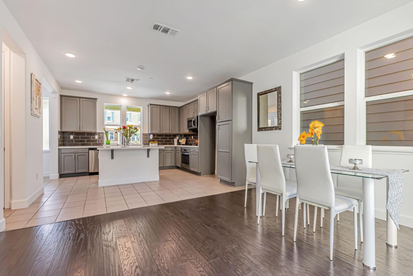 Detail Gallery Image 17 of 51 For 1861 Shasta Ln, Hercules,  CA 94547 - 4 Beds | 2/1 Baths