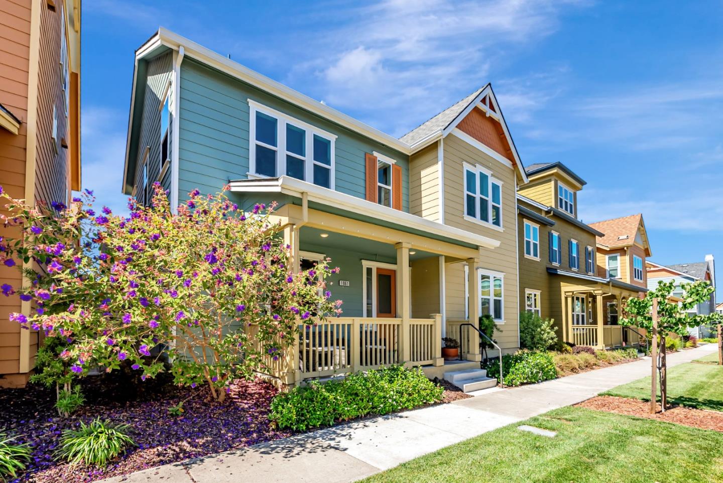 Detail Gallery Image 2 of 51 For 1861 Shasta Ln, Hercules,  CA 94547 - 4 Beds | 2/1 Baths