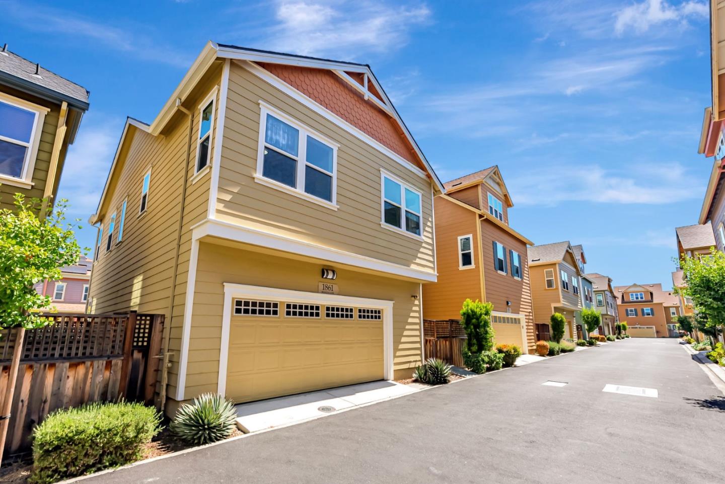 Detail Gallery Image 43 of 51 For 1861 Shasta Ln, Hercules,  CA 94547 - 4 Beds | 2/1 Baths