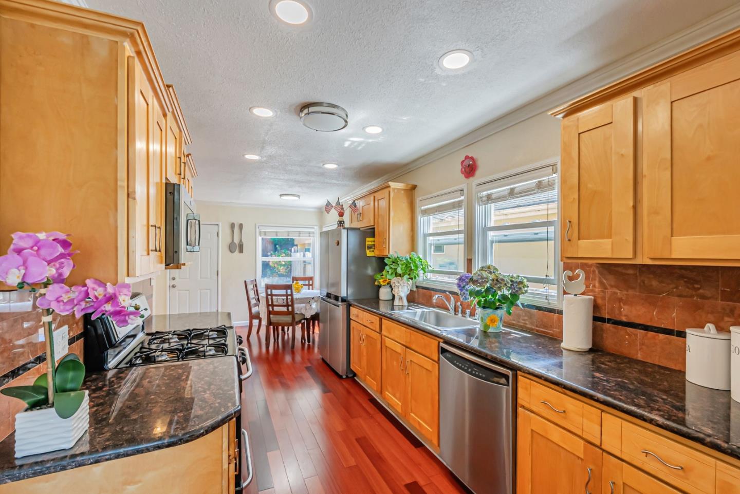 Detail Gallery Image 15 of 44 For 604 Key Blvd, Richmond,  CA 94805 - 3 Beds | 2 Baths