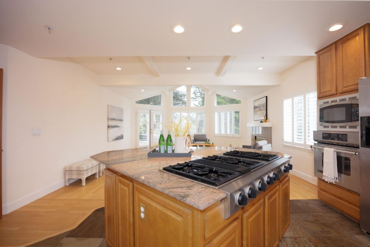Detail Gallery Image 14 of 46 For 590 Miramar Dr, Half Moon Bay,  CA 94019 - 4 Beds | 3/1 Baths