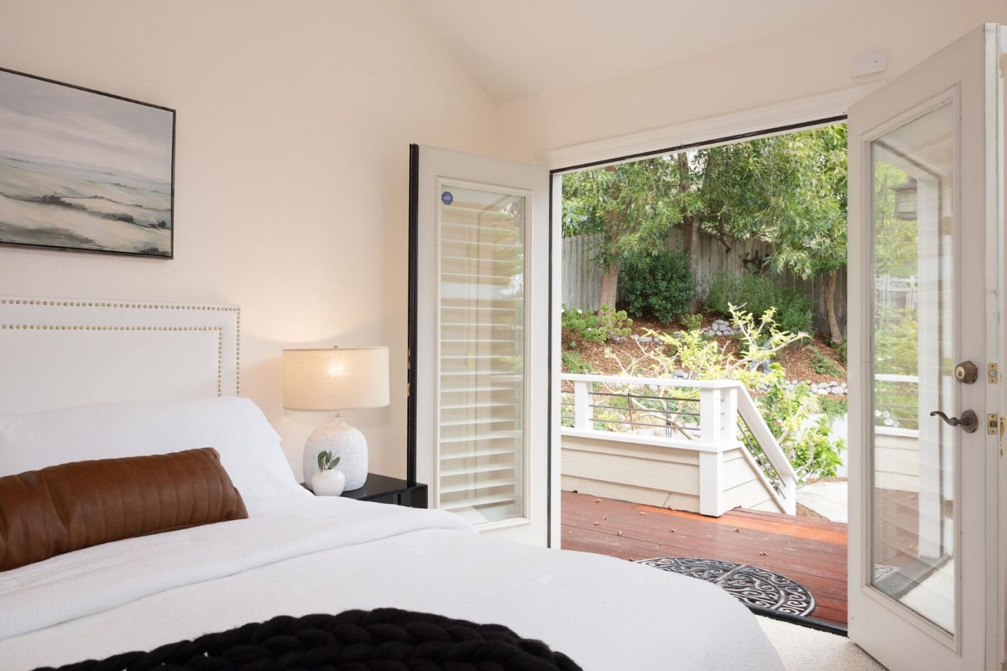 Detail Gallery Image 18 of 46 For 590 Miramar Dr, Half Moon Bay,  CA 94019 - 4 Beds | 3/1 Baths