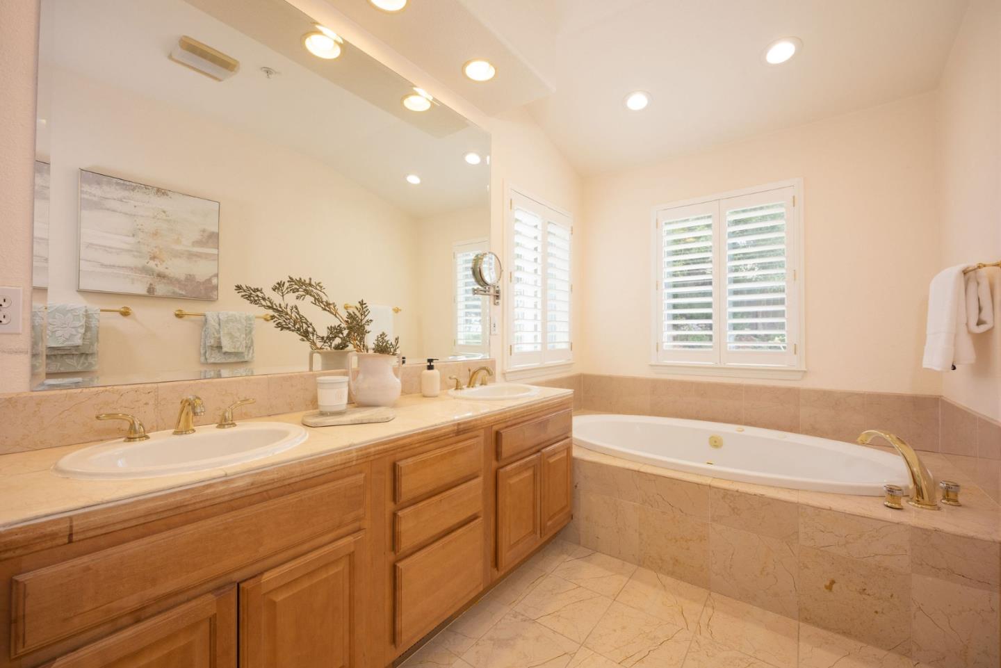 Detail Gallery Image 21 of 46 For 590 Miramar Dr, Half Moon Bay,  CA 94019 - 4 Beds | 3/1 Baths