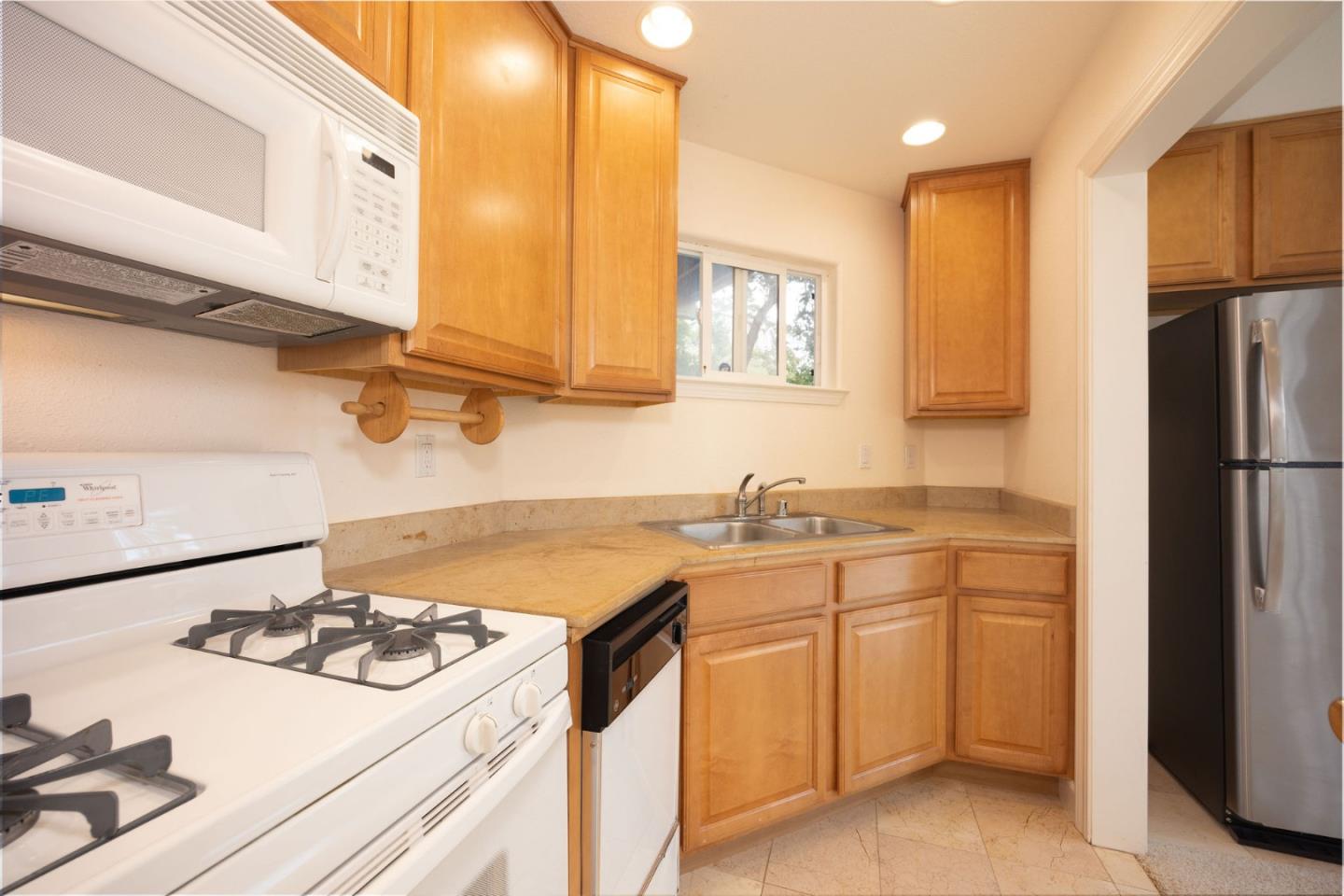 Detail Gallery Image 37 of 46 For 590 Miramar Dr, Half Moon Bay,  CA 94019 - 4 Beds | 3/1 Baths