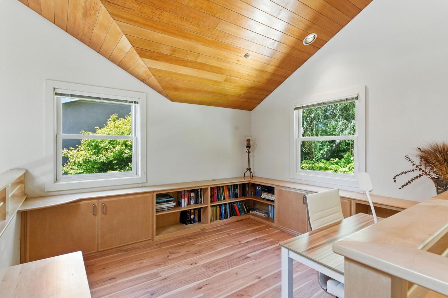 Detail Gallery Image 15 of 27 For 890 Pinetree Ln, Aptos,  CA 95003 - 3 Beds | 2/1 Baths
