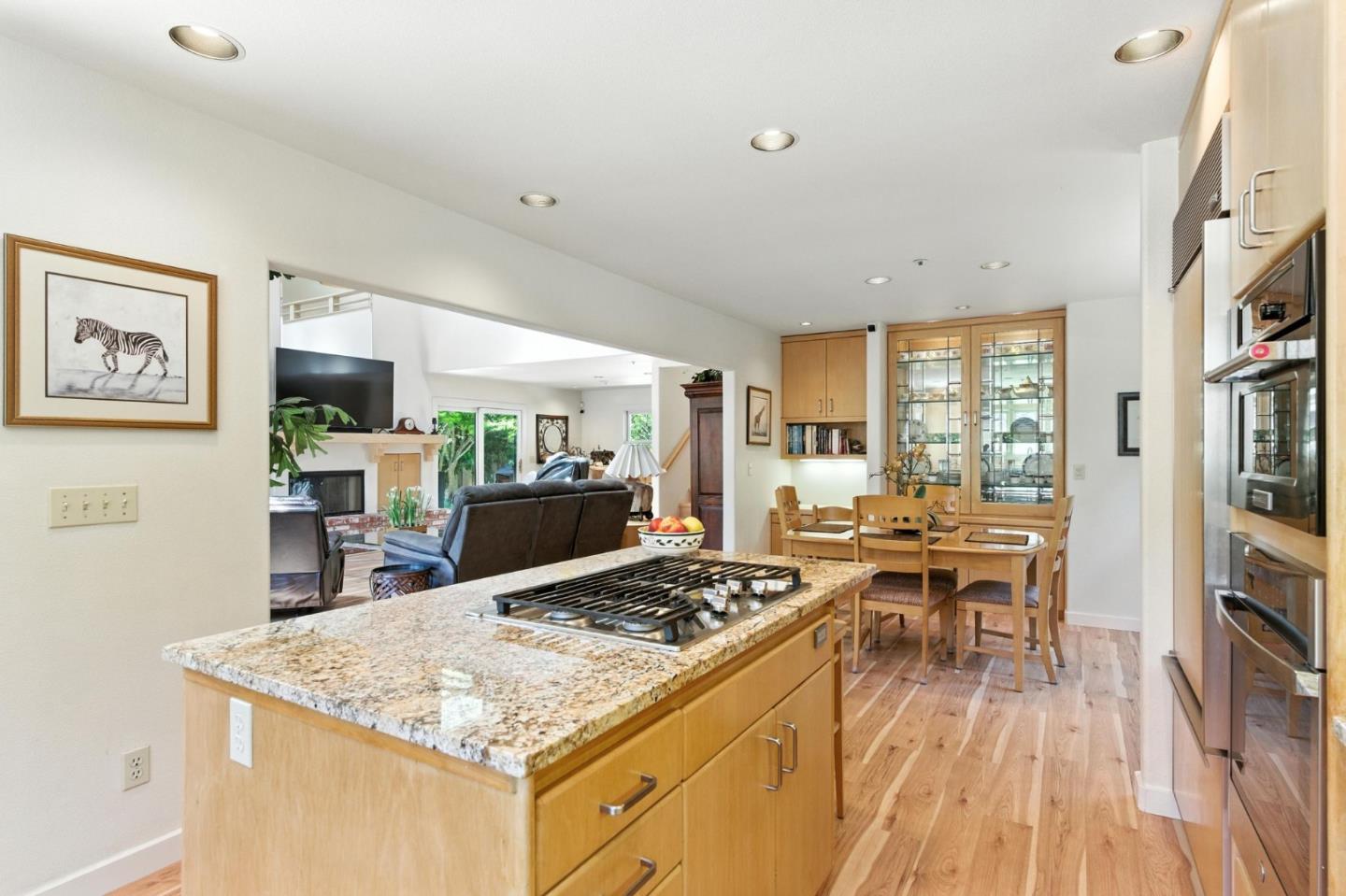 Detail Gallery Image 7 of 27 For 890 Pinetree Ln, Aptos,  CA 95003 - 3 Beds | 2/1 Baths