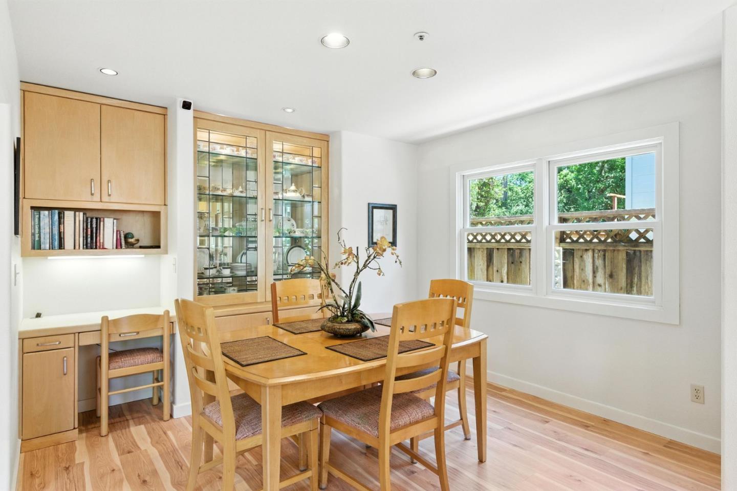 Detail Gallery Image 8 of 27 For 890 Pinetree Ln, Aptos,  CA 95003 - 3 Beds | 2/1 Baths