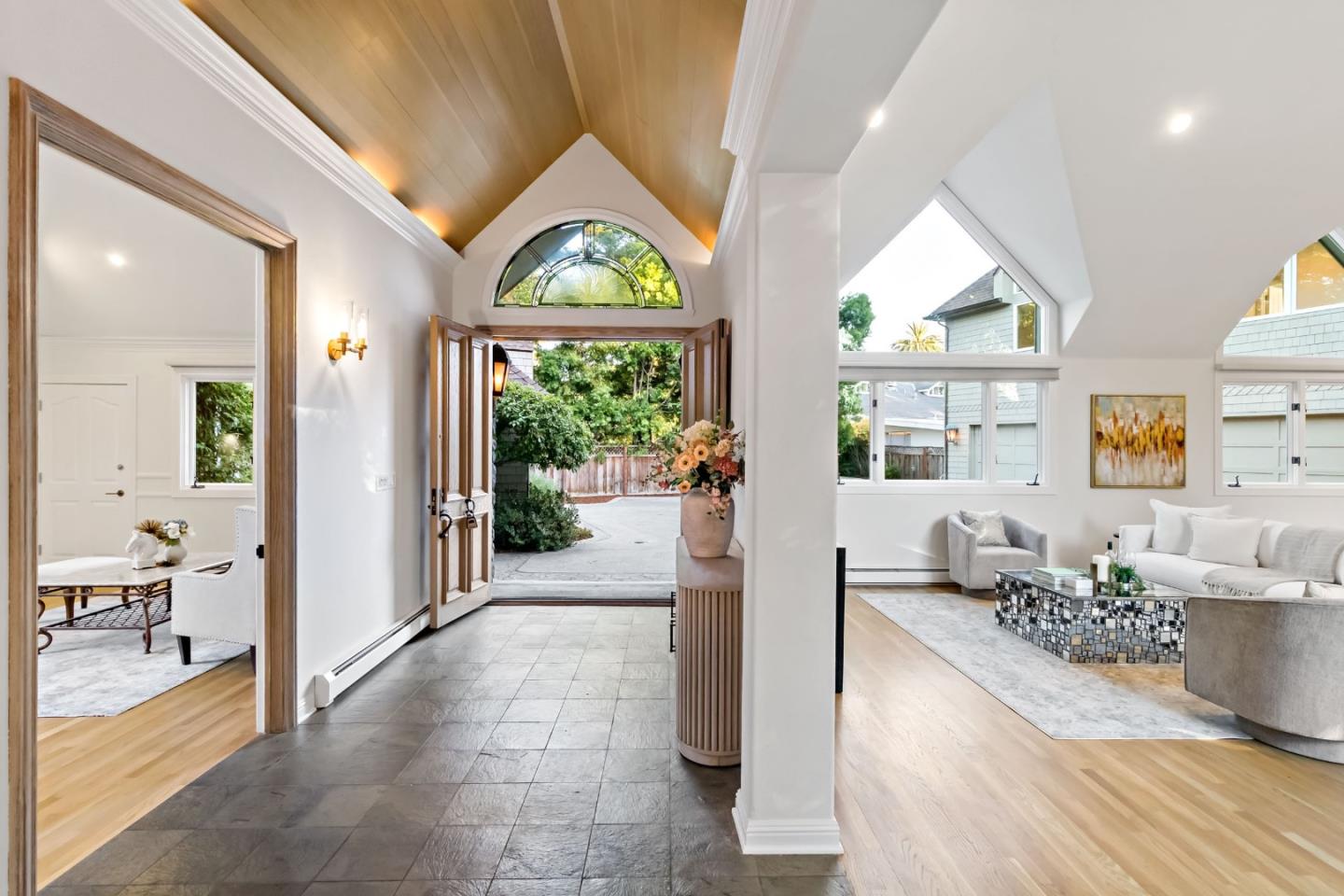 Detail Gallery Image 12 of 92 For 136 Finger Ave, Redwood City,  CA 94062 - 4 Beds | 3/1 Baths