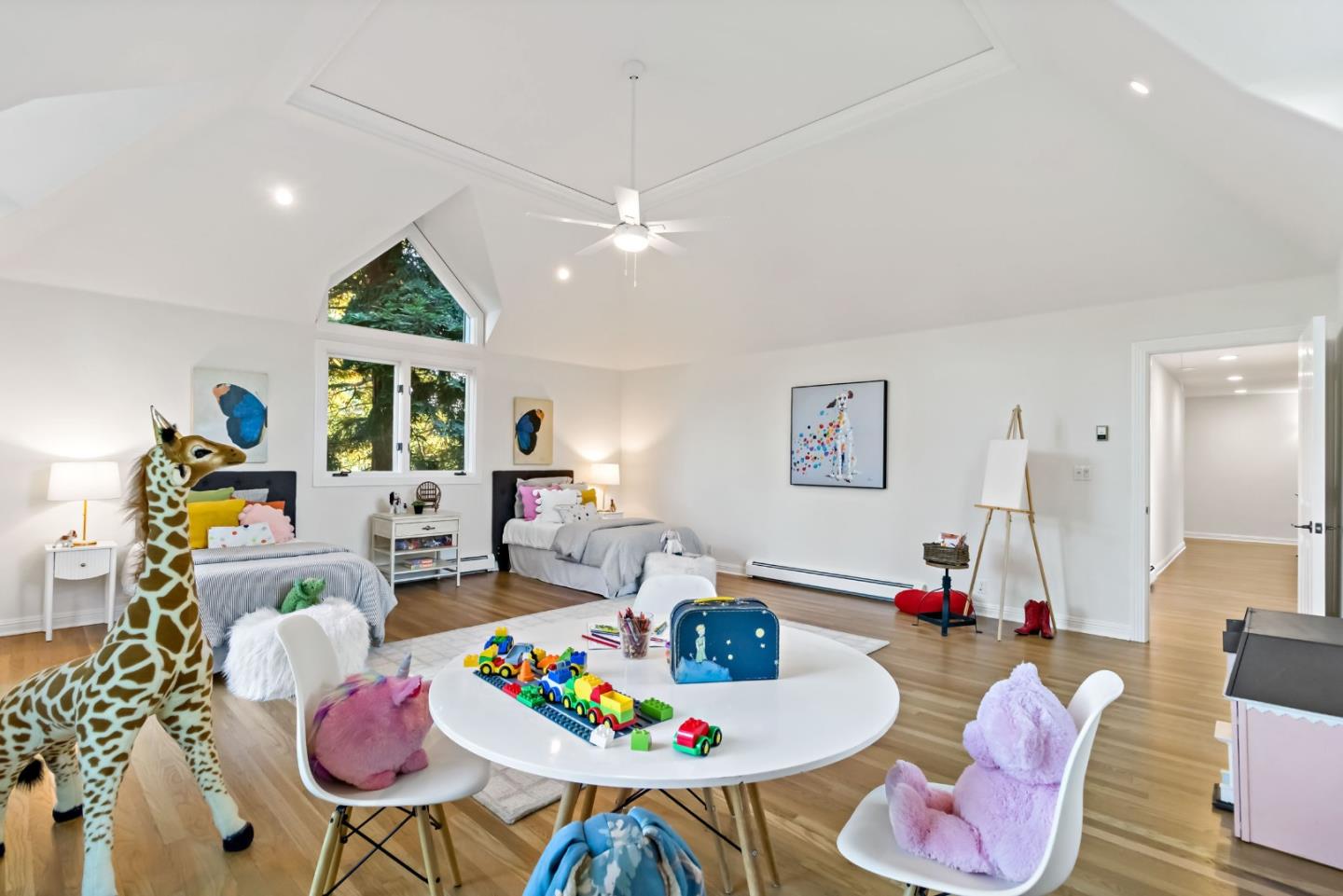 Detail Gallery Image 56 of 92 For 136 Finger Ave, Redwood City,  CA 94062 - 4 Beds | 3/1 Baths
