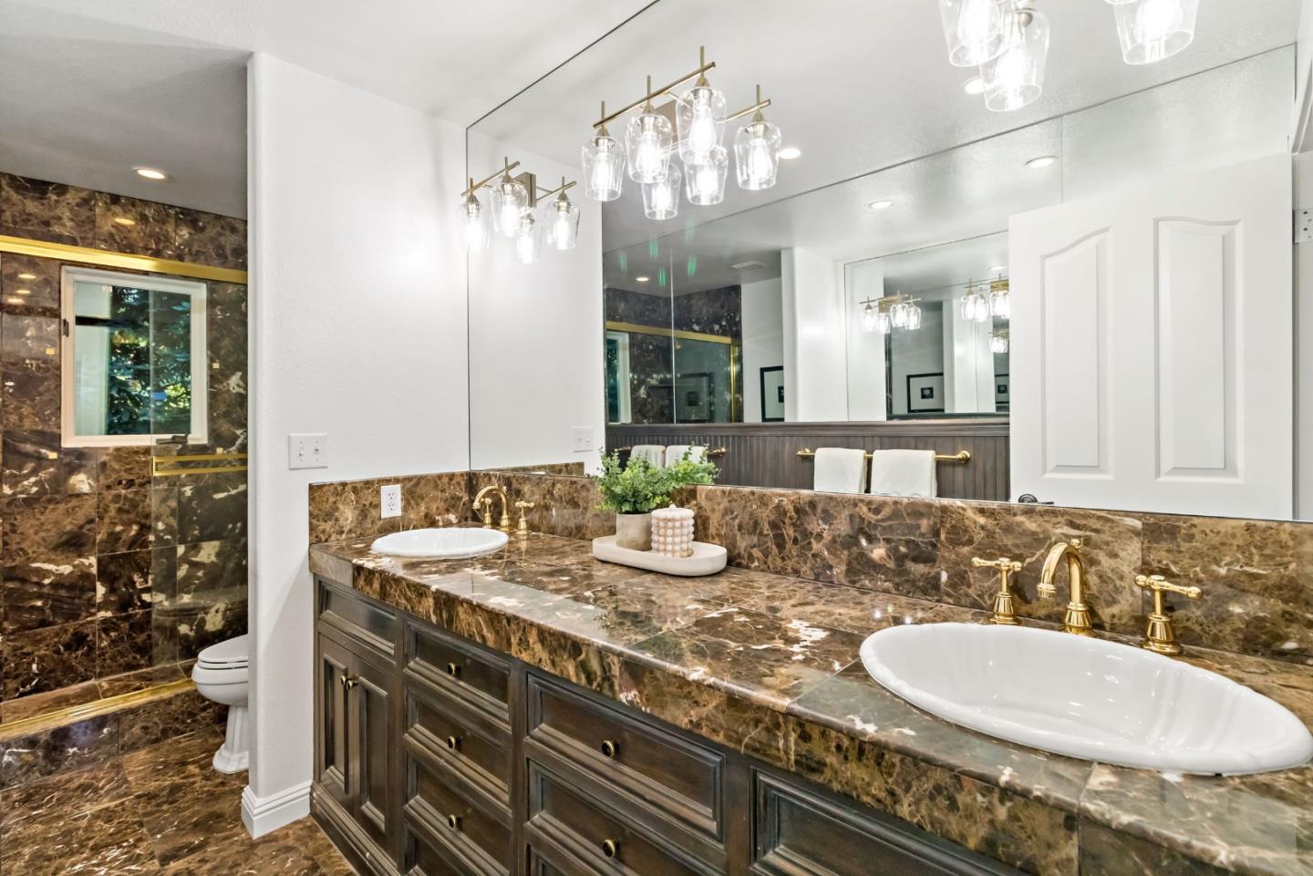 Detail Gallery Image 58 of 92 For 136 Finger Ave, Redwood City,  CA 94062 - 4 Beds | 3/1 Baths
