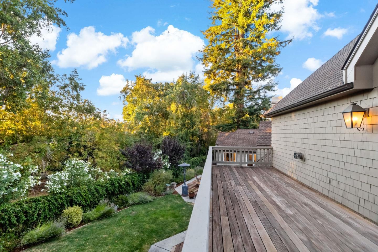 Detail Gallery Image 70 of 92 For 136 Finger Ave, Redwood City,  CA 94062 - 4 Beds | 3/1 Baths