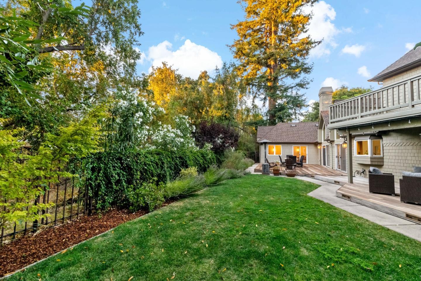 Detail Gallery Image 74 of 92 For 136 Finger Ave, Redwood City,  CA 94062 - 4 Beds | 3/1 Baths