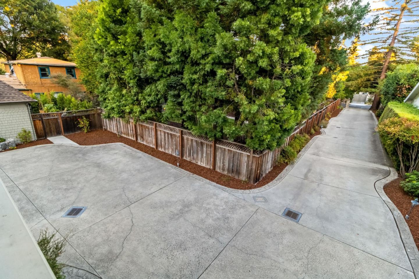 Detail Gallery Image 77 of 92 For 136 Finger Ave, Redwood City,  CA 94062 - 4 Beds | 3/1 Baths