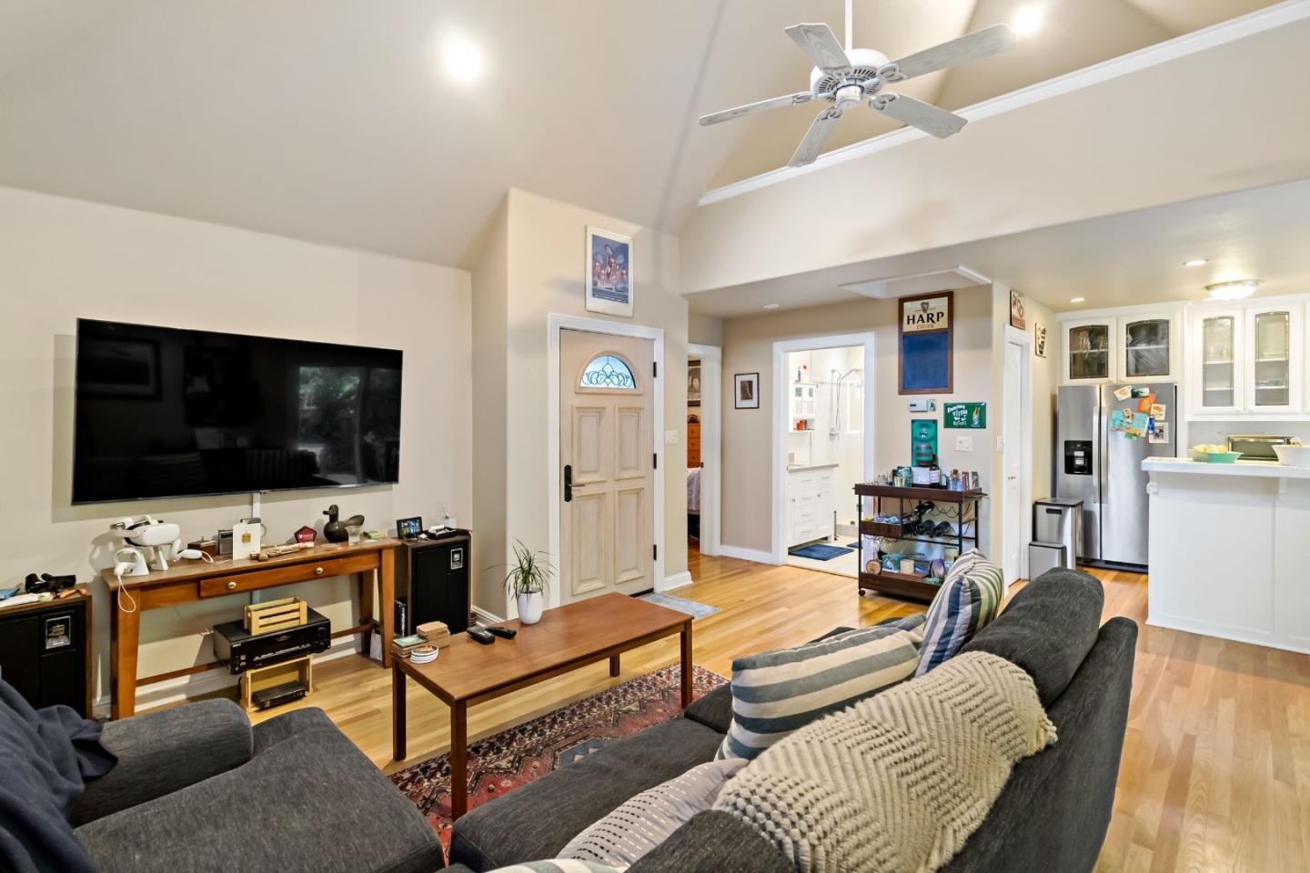 Detail Gallery Image 82 of 92 For 136 Finger Ave, Redwood City,  CA 94062 - 4 Beds | 3/1 Baths