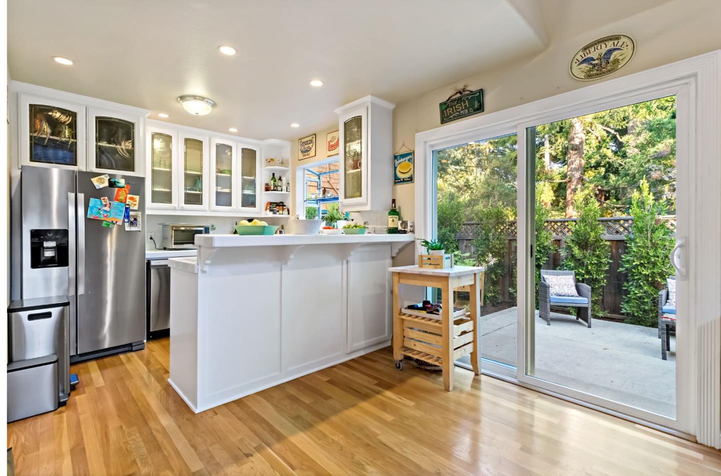Detail Gallery Image 83 of 92 For 136 Finger Ave, Redwood City,  CA 94062 - 4 Beds | 3/1 Baths