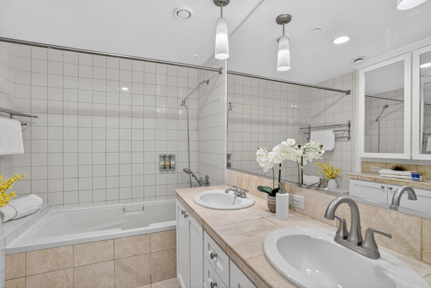Detail Gallery Image 12 of 40 For 236 Grayson Ter, San Jose,  CA 95126 - 4 Beds | 2/1 Baths