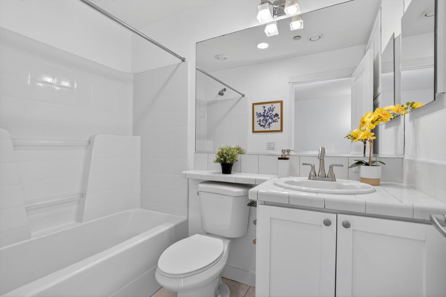 Detail Gallery Image 16 of 40 For 236 Grayson Ter, San Jose,  CA 95126 - 4 Beds | 2/1 Baths
