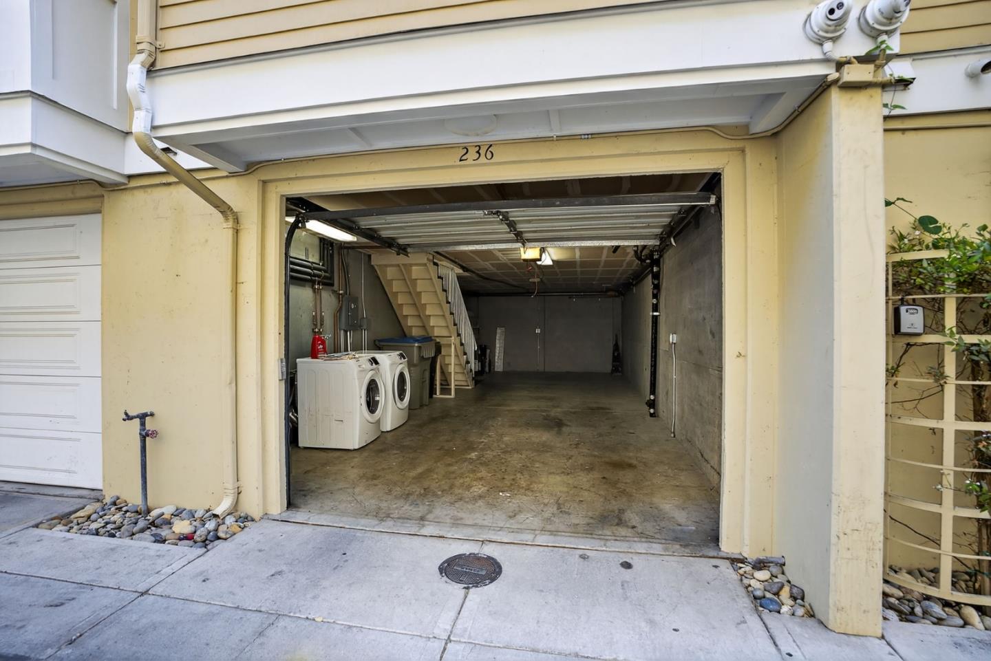 Detail Gallery Image 27 of 40 For 236 Grayson Ter, San Jose,  CA 95126 - 4 Beds | 2/1 Baths