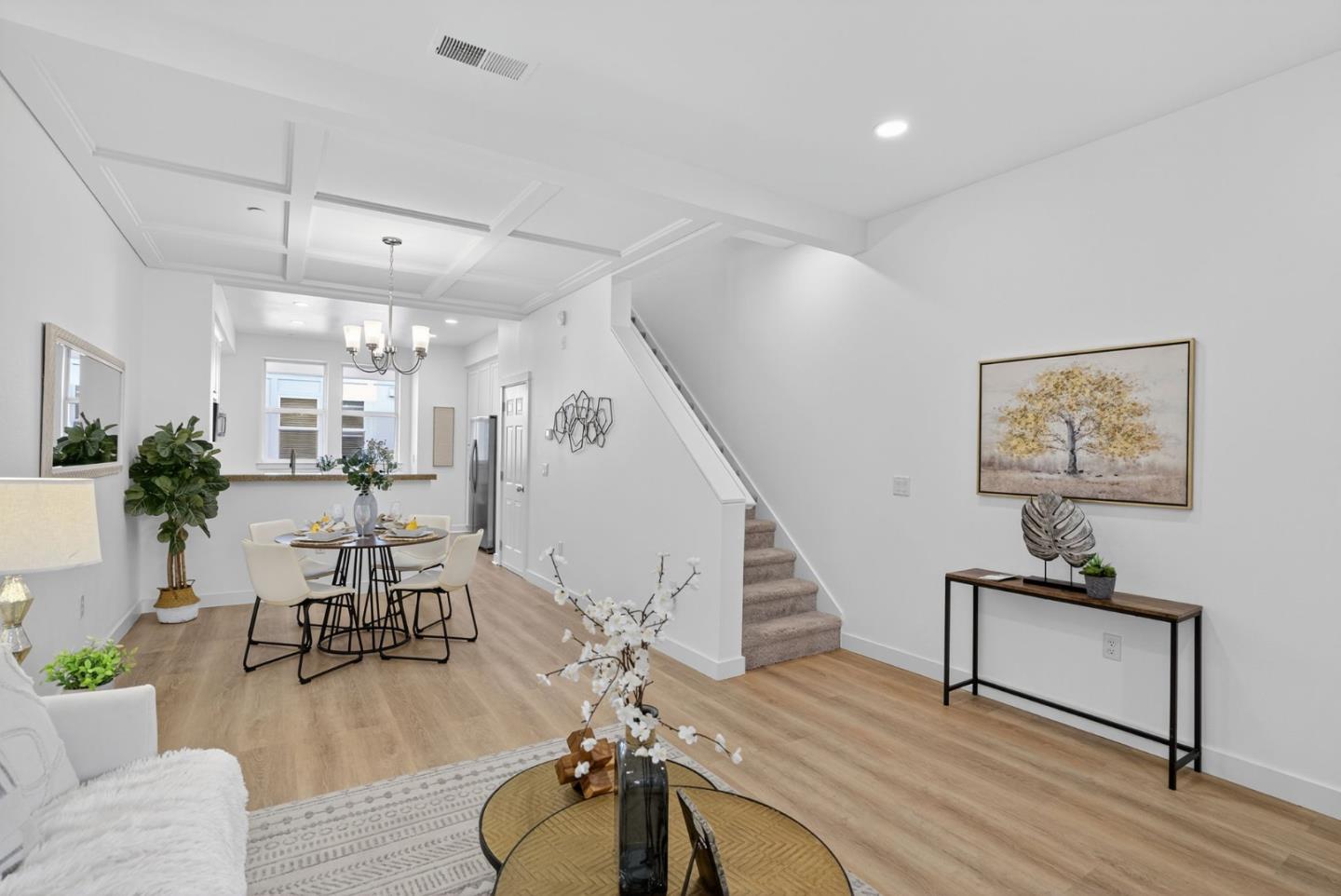 Detail Gallery Image 3 of 40 For 236 Grayson Ter, San Jose,  CA 95126 - 4 Beds | 2/1 Baths