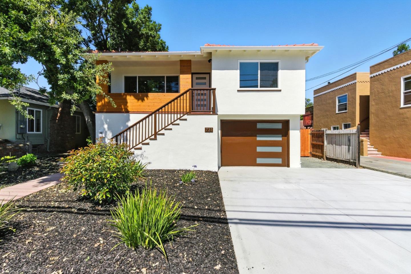 Detail Gallery Image 2 of 32 For 731 Valota Rd, Redwood City,  CA 94061 - 4 Beds | 3 Baths