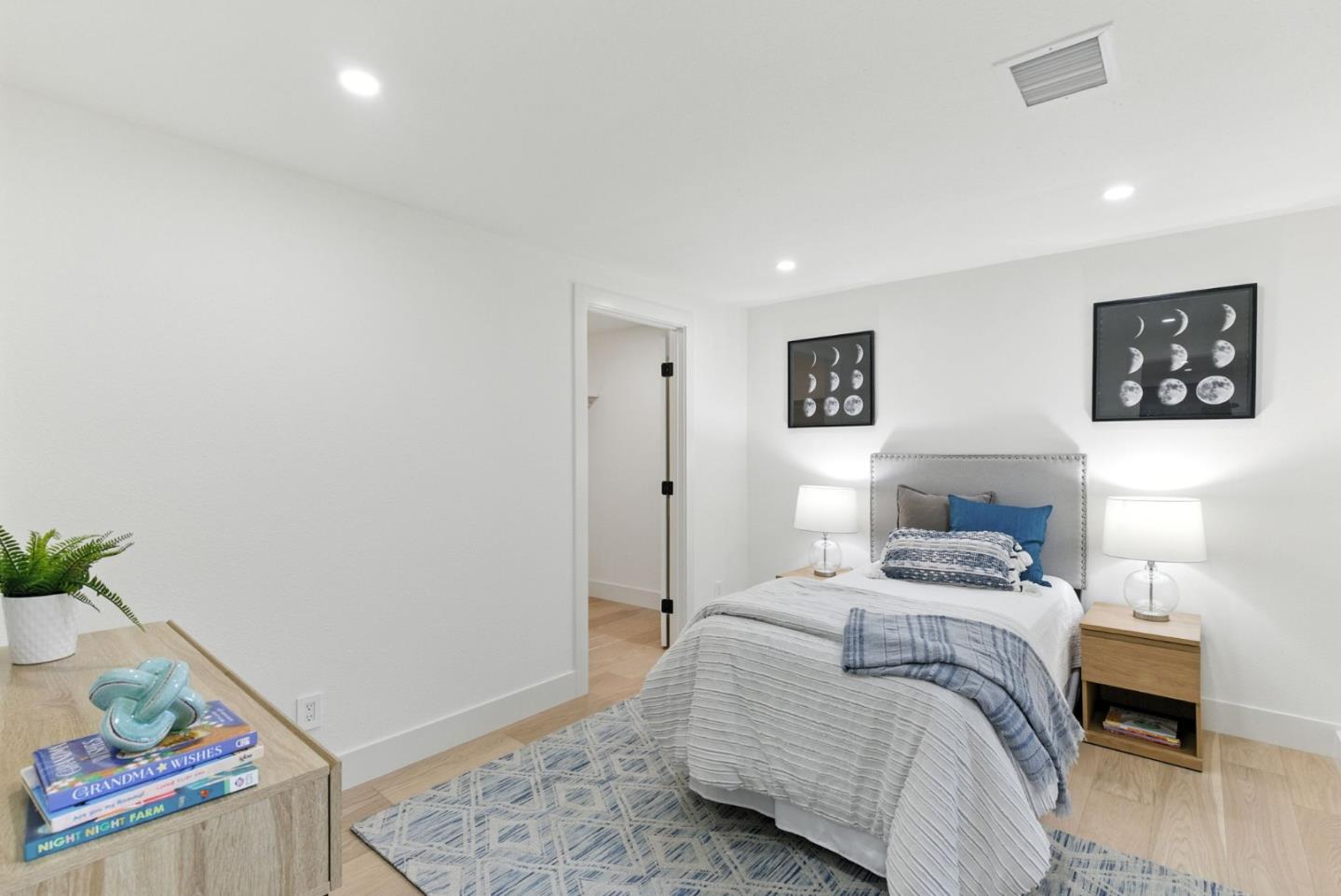 Detail Gallery Image 28 of 32 For 731 Valota Rd, Redwood City,  CA 94061 - 4 Beds | 3 Baths