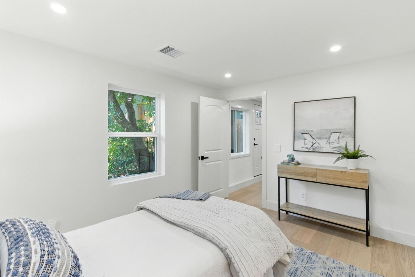 Detail Gallery Image 29 of 32 For 731 Valota Rd, Redwood City,  CA 94061 - 4 Beds | 3 Baths