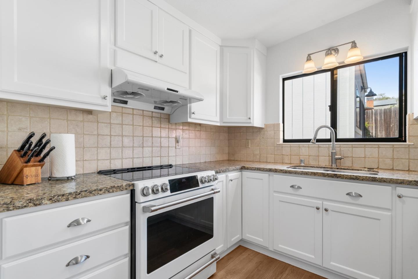 Detail Gallery Image 15 of 54 For 1881 Cox Rd, Aptos,  CA 95003 - 3 Beds | 2 Baths