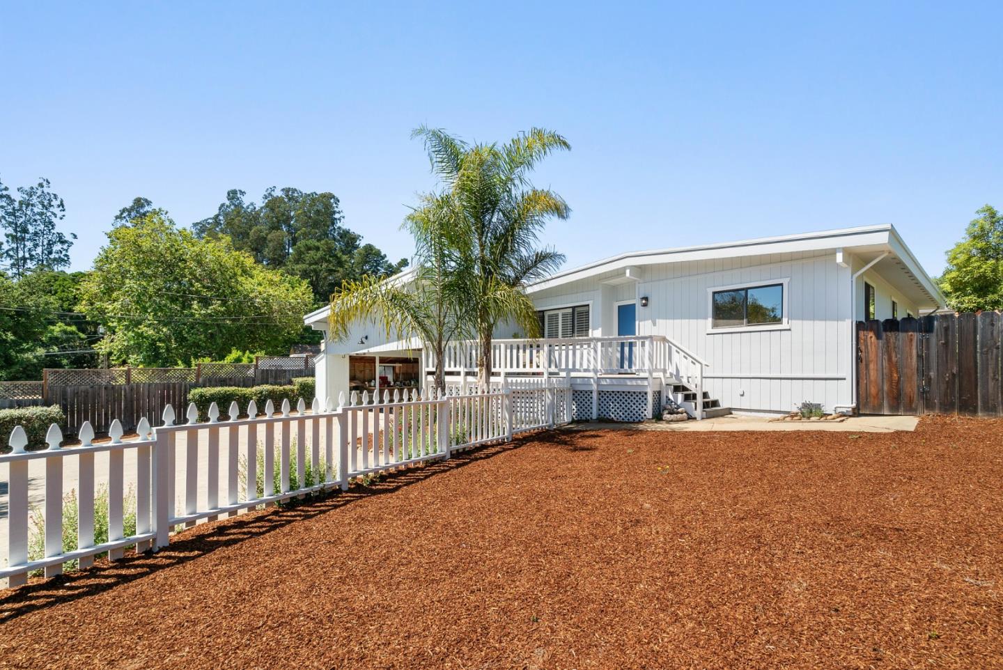 Detail Gallery Image 3 of 54 For 1881 Cox Rd, Aptos,  CA 95003 - 3 Beds | 2 Baths