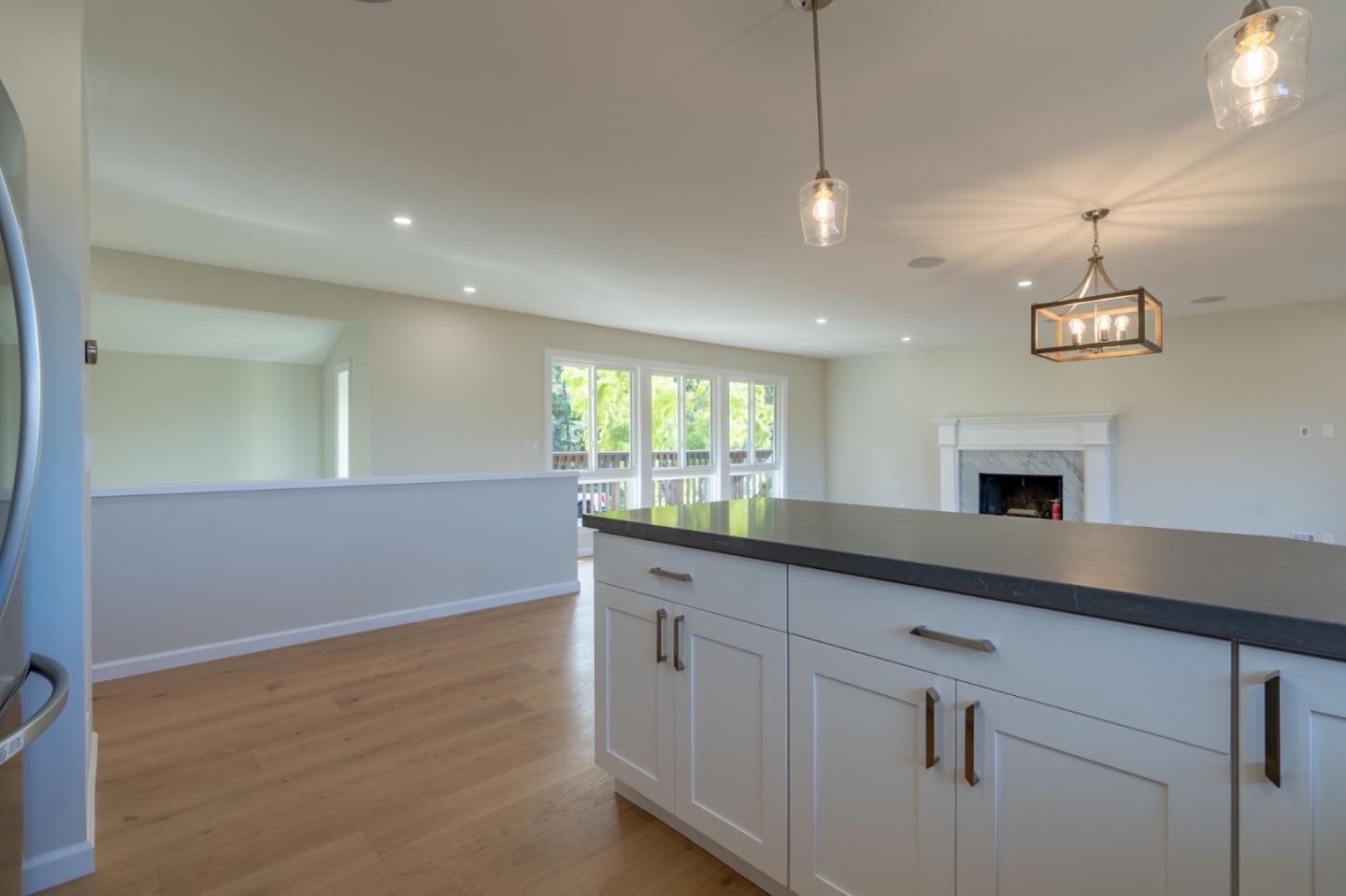 Detail Gallery Image 13 of 33 For 29 Barton Pl, Pacifica,  CA 94044 - 5 Beds | 3 Baths