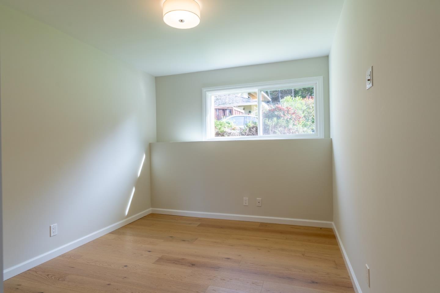 Detail Gallery Image 27 of 33 For 29 Barton Pl, Pacifica,  CA 94044 - 5 Beds | 3 Baths