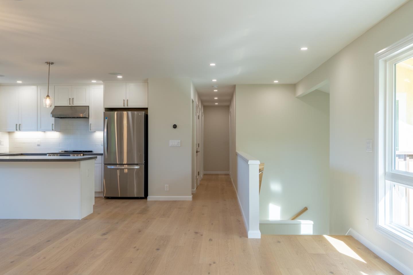 Detail Gallery Image 6 of 33 For 29 Barton Pl, Pacifica,  CA 94044 - 5 Beds | 3 Baths