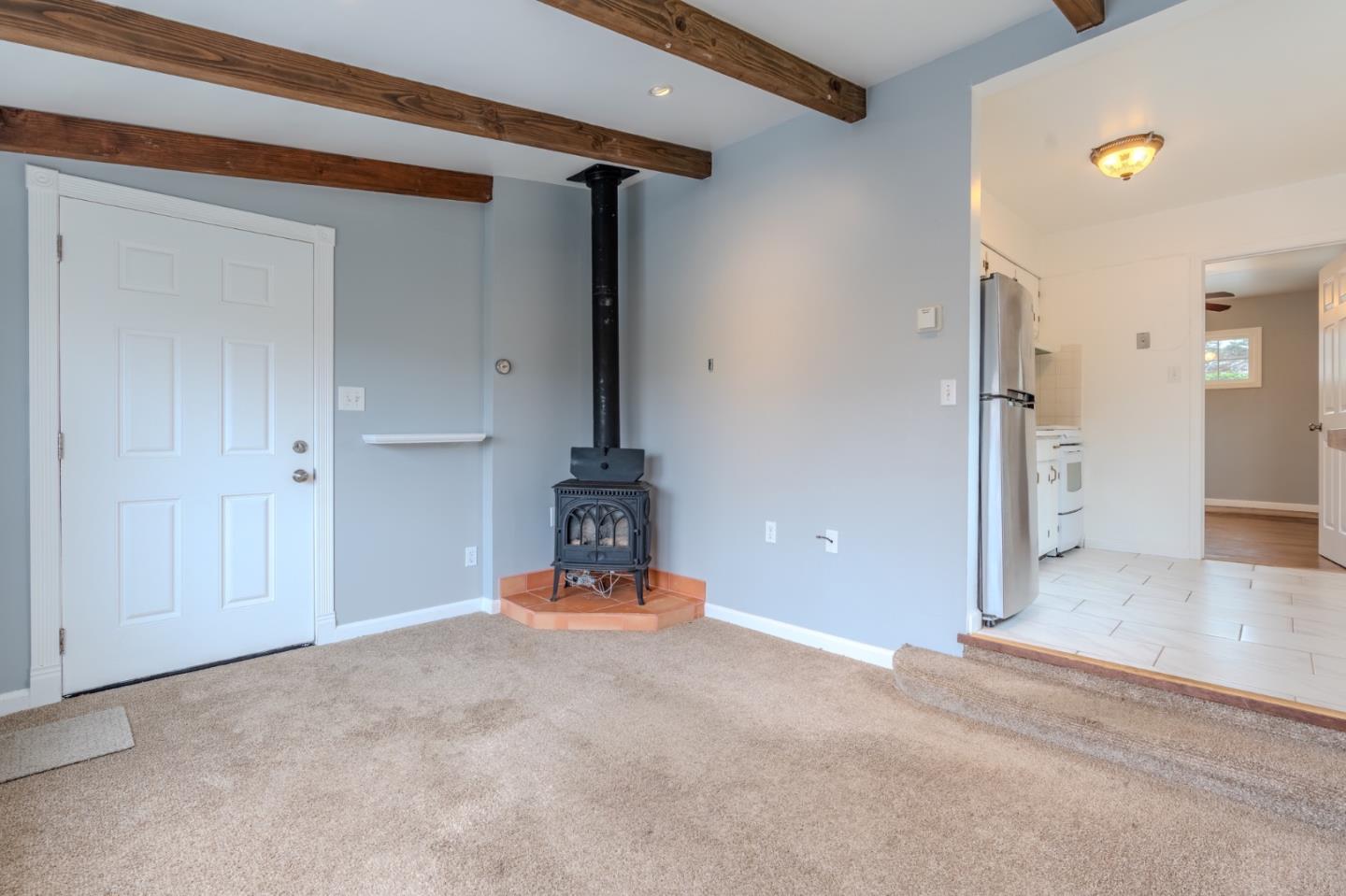 Detail Gallery Image 3 of 5 For 102 Brighton Rd #3,  Pacifica,  CA 94044 - 1 Beds | 1 Baths