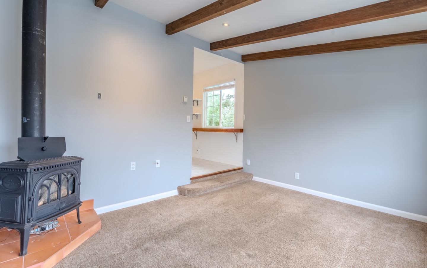 Detail Gallery Image 4 of 5 For 102 Brighton Rd #3,  Pacifica,  CA 94044 - 1 Beds | 1 Baths