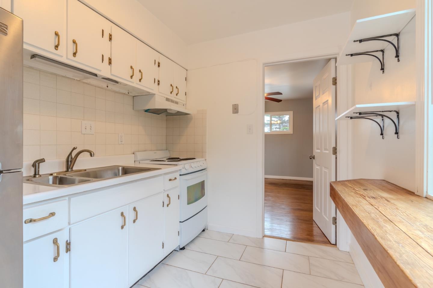 Detail Gallery Image 6 of 10 For 102 Brighton Rd #3,  Pacifica,  CA 94044 - 1 Beds | 1 Baths