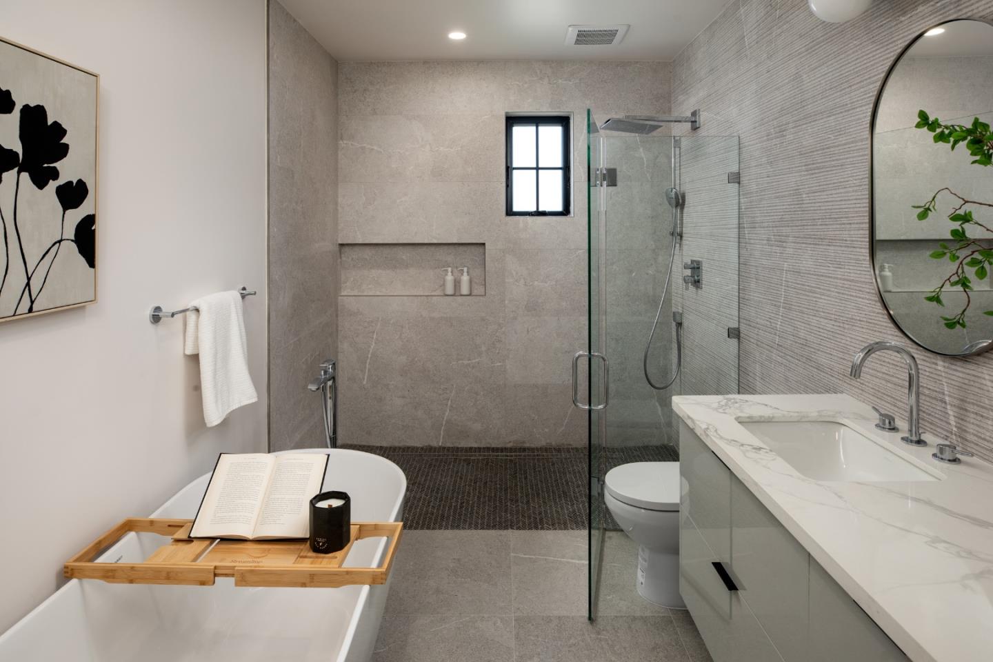 Detail Gallery Image 20 of 27 For 811 Bay Rd, Menlo Park,  CA 94025 - 4 Beds | 3 Baths