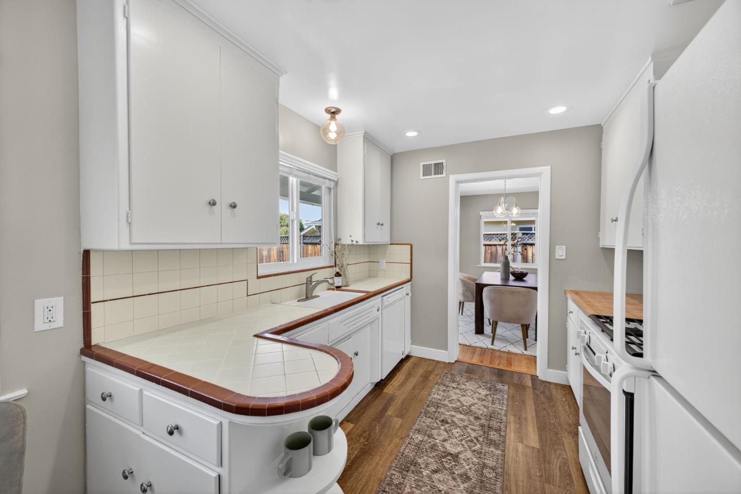Detail Gallery Image 19 of 44 For 1737 Blackford Ln, San Jose,  CA 95125 - 3 Beds | 2 Baths