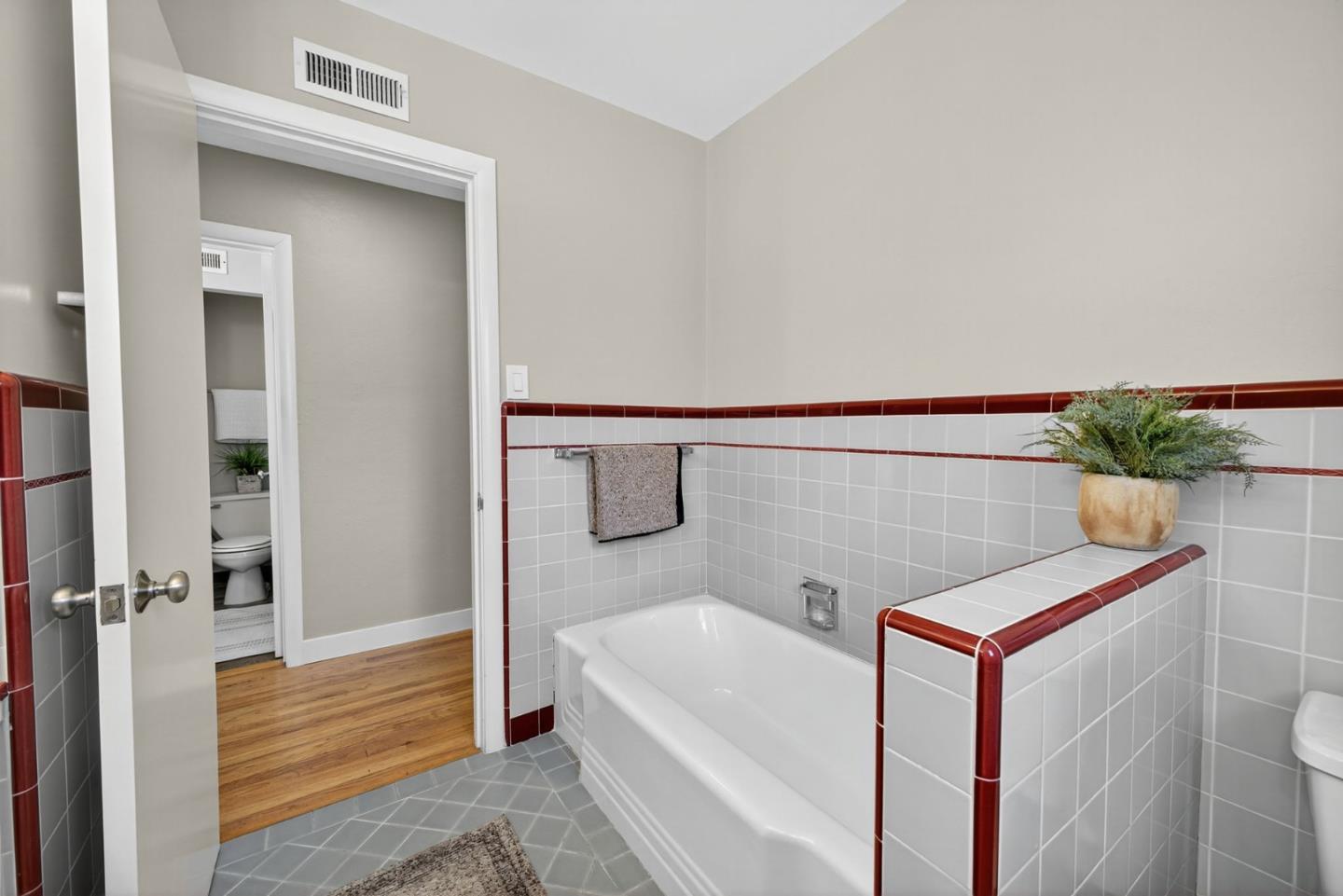 Detail Gallery Image 28 of 44 For 1737 Blackford Ln, San Jose,  CA 95125 - 3 Beds | 2 Baths