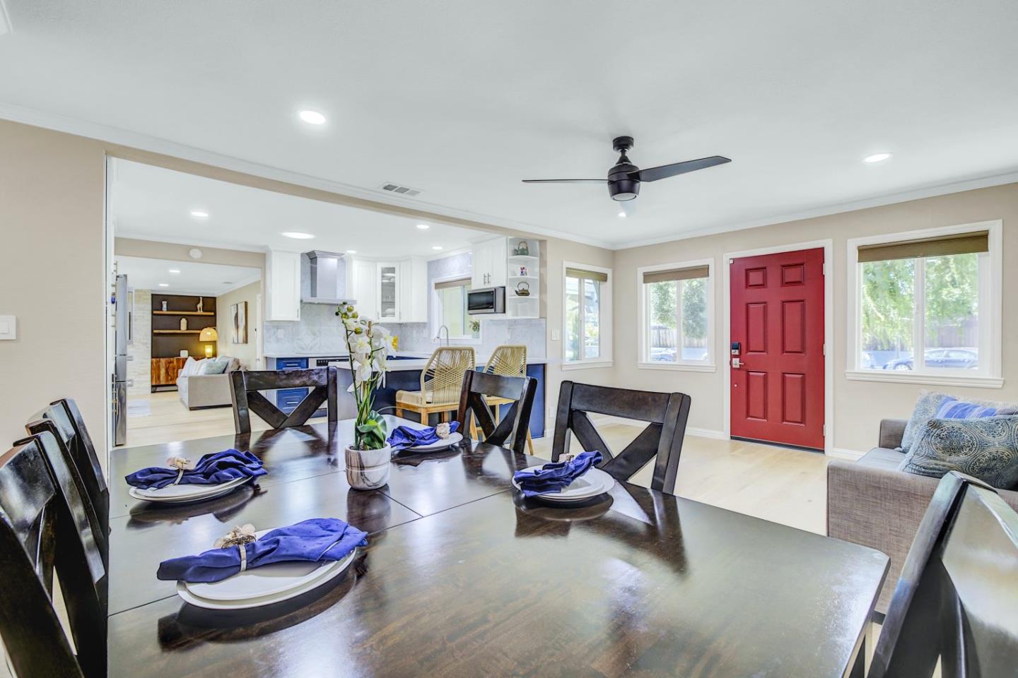 Detail Gallery Image 5 of 44 For 3308 Whitman Way, San Jose,  CA 95132 - 3 Beds | 2 Baths