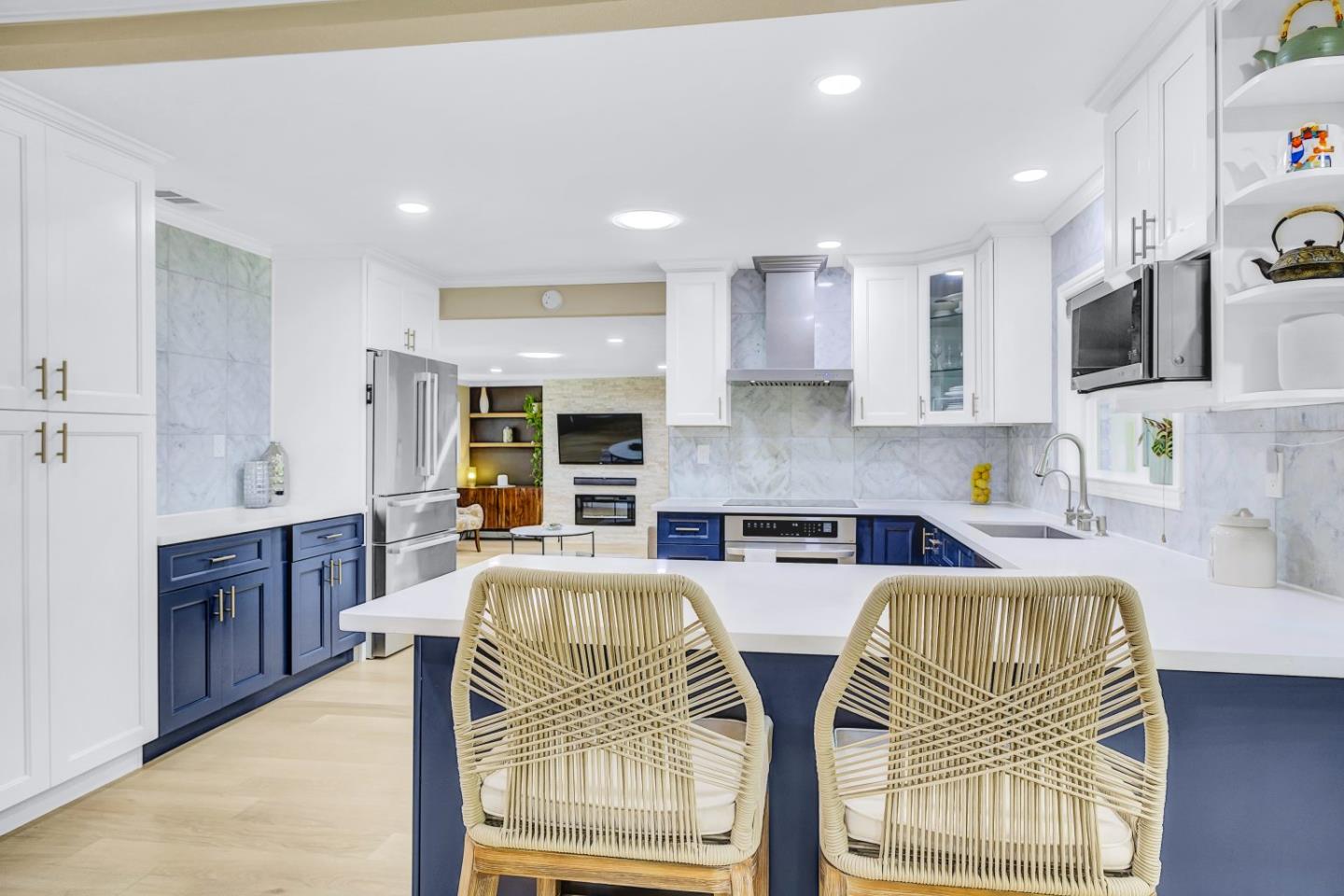 Detail Gallery Image 7 of 44 For 3308 Whitman Way, San Jose,  CA 95132 - 3 Beds | 2 Baths