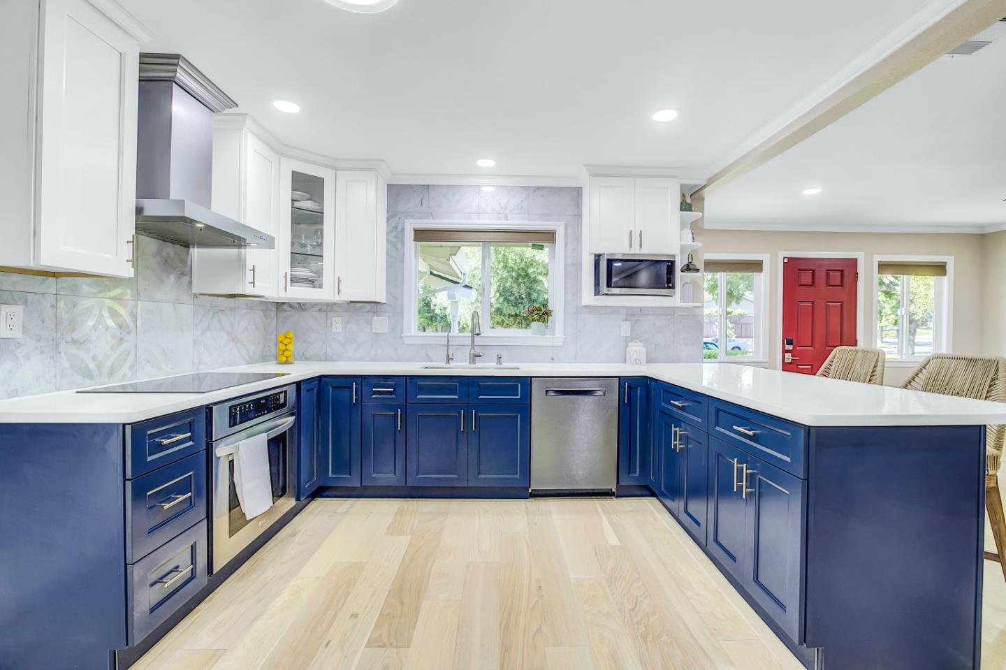 Detail Gallery Image 8 of 44 For 3308 Whitman Way, San Jose,  CA 95132 - 3 Beds | 2 Baths