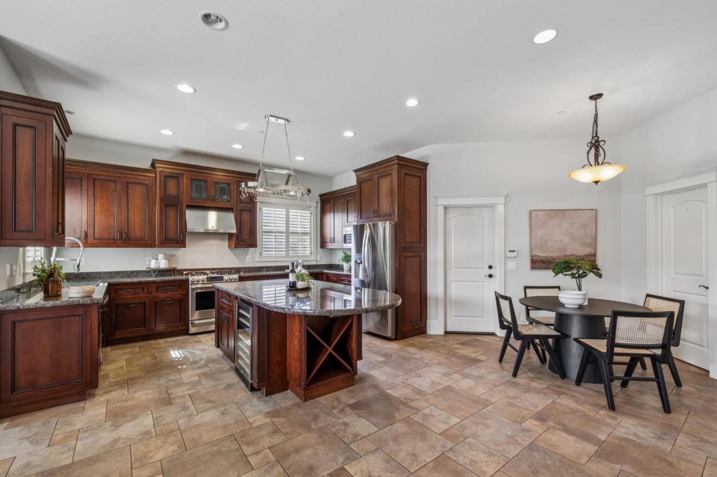 Detail Gallery Image 17 of 56 For 414 Belleville Blvd, Half Moon Bay,  CA 94019 - 3 Beds | 2/1 Baths
