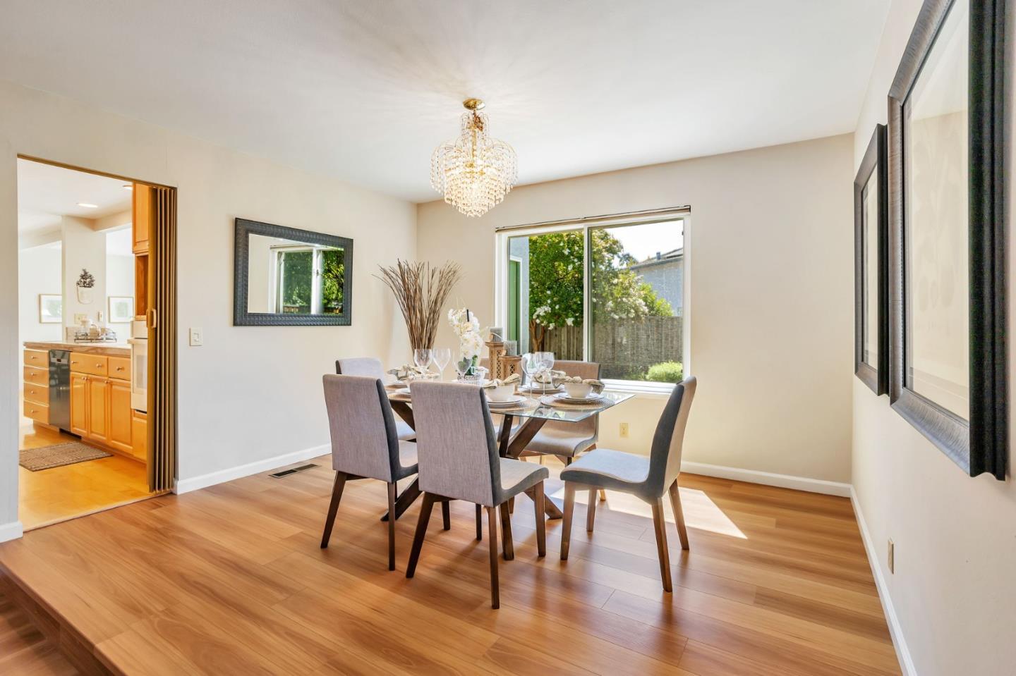 Detail Gallery Image 12 of 68 For 6357 Pismo Ct, San Jose,  CA 95123 - 4 Beds | 2/1 Baths