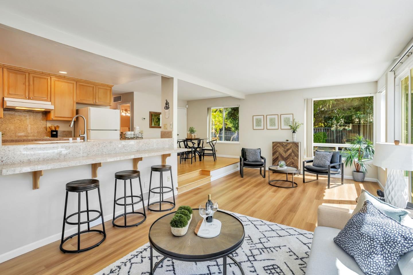 Detail Gallery Image 15 of 68 For 6357 Pismo Ct, San Jose,  CA 95123 - 4 Beds | 2/1 Baths